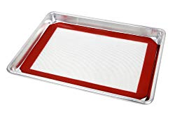 New Star Foodservice 38422 Commercial 18-Gauge Aluminum Sheet Pan & Silicone Baking Mat Set, 9 x 13 inch (Quarter Size)